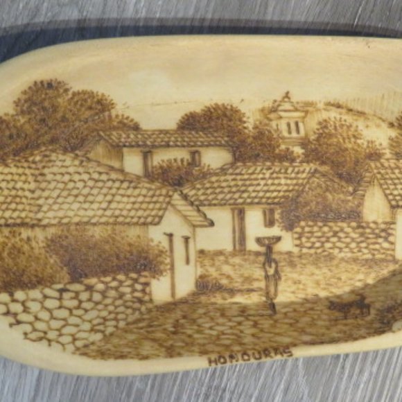 Honduras Burnt Wood Wall Art Village Scene Plaque (K238) - Picture 2 of 5